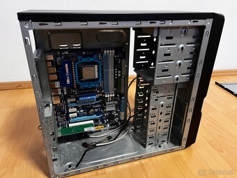 Zakladna doska + CPU + chladič procesora + skriňa - 9