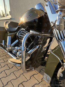 HARLEY DAVIDSON FLHR ROADKING 2008 - 9