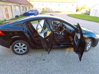 Volvo S60 2,0 D3 6kwalt automat 100kw r.v. 2013/2014 sedan - 9