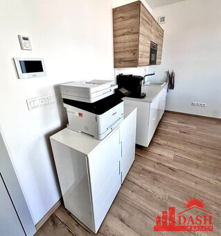 Na prenájom kancelária, komerčný priestor, Trenčín, 25 m2, B - 9