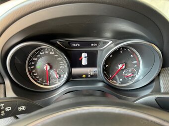 Mercedes-Benz GLA 180 D - 9