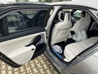 BMW i7 XDrive60 400 kW A/T - 9