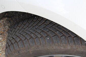 Toyota Prius 1.8 Plug-in Hybrid Executive - 9