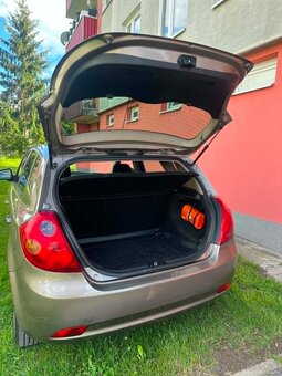 KIA Ceed 1.4 benzín (77 kW) - 9