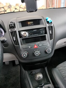 Kia ceed 1.4 77kw 2009 - 9