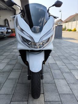 Predam Honda PCX 125 rv 2020 naj len 1500 km - 9