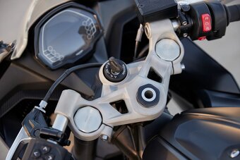 Predám Triumph Daytona 660 - 9