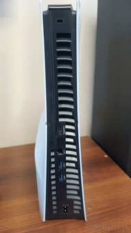 Playstation 5 Slim Disk Edition + 2x ovladač + nabijacia sta - 9