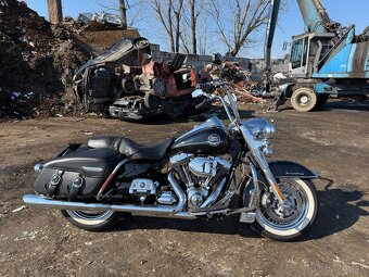 HARLEY DAVIDSON FLHR ROADKING 2010 - 9