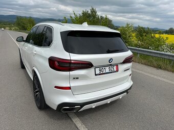 BMW X5 xDrive M50d A/T - 9