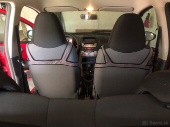 Toyota Aygo 1,0 5D . - 9