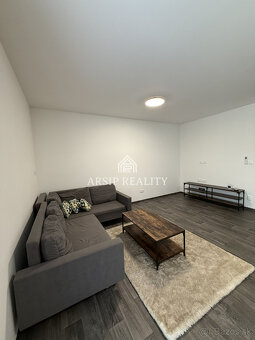 🏠 Prenájom 2-izbového bytu v centre mesta Humenné - 9