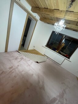 Dom 8km od okresného mesta - 9