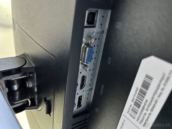 Predám PS4 Pro + Monitor, hry, reproduktor… - 9