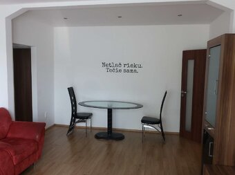 Zariadený 2i byt Zálužická Ružinov - ihneď k dispozícii - 9