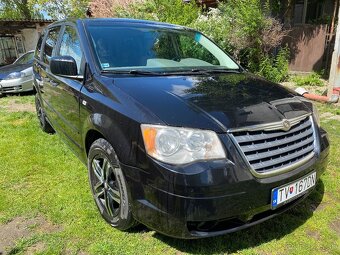 Chrysler Voyager 7 Miestne 2009/ - 9