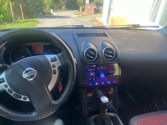 Nissan Qashqai 2.0 benzín - 9