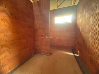 Praktický 4-izbový bungalov v novovybudovanej lokalite- Horo - 9