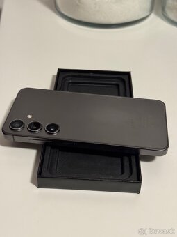 Samsung Galaxy S24 256GB Black - 9