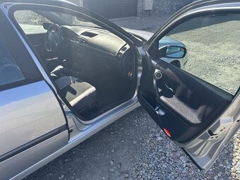 Renault Laguna II, 1.9 dCi Expression 81kW/110HP M6 - 9