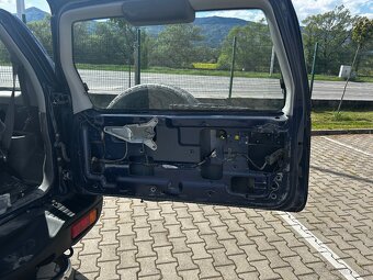 Suzuki 4x4 grand vitara benzín - 9