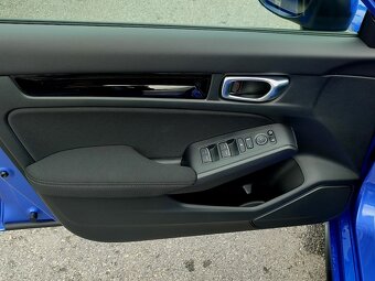 Honda CIVIC 2.0 e:HEV Elegance - 9