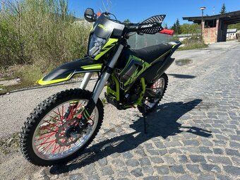 NOVE Enduro ASIX Lizzard 250cm3 21/18 - 9