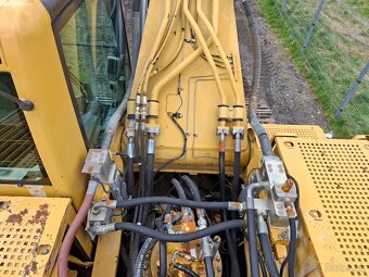 Caterpillar 330C L 2005 rok - 9