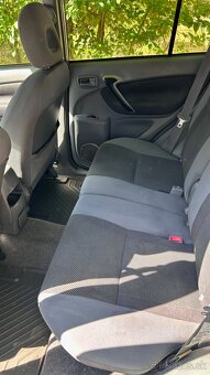 Predám Toyota RAV4 - 9