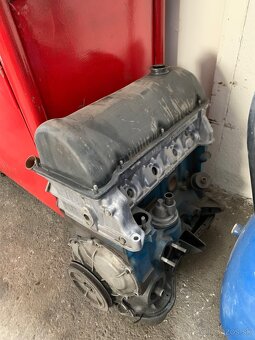PREDÁM NÁHRADNÉ DIELY Lada - 9