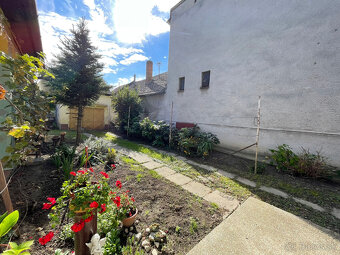 Na predaj - Rodinný dom- s pozemkom 739m² - 9