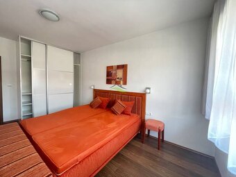 Prenájom- Apartmán 120m2, s terasou- vo vyššom štandarde - 9