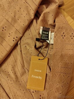 Dámske dierkované tričko staroružovej farby - 9