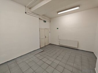 Prenájom veľký obchodný priestor Nám. Osloboditeľov - 9