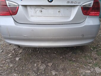 Rozpredam bmw e90 na diely - 9