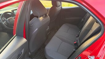 Toyota Corolla hatchback 1.8 hybrid - 9