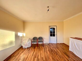 Predaj- 4 izbový dom s krásnou záhradou, Šurany - 9