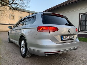 Volkswagen Passat - 9