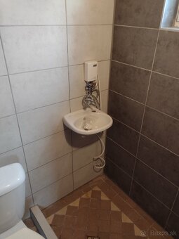 Rezervovaná .....Chata aj na celoročné bývanie, Geča - 9