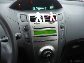 Predám Toyotu Yaris 2009 s malým nájazdom - 9
