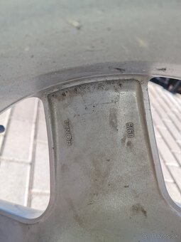 Predám kolesá audi 5x112 7.5j 225/55 r17 et25 - 9
