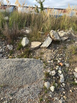 Darujem suť za odvoz DT - 9