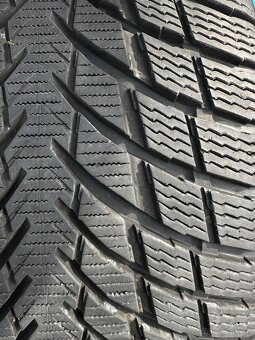 255/35 R19 Nokian zimne pneumatiky - 9