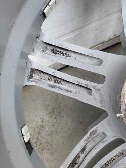 Elektrony 5x112r19 8.5j et 35 245 45 r19 - 9
