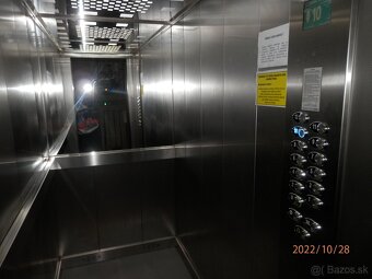 Prenajmem ihneď nezariadený velký 1.-izbový byt v Komárne - 9