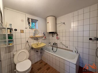 Tehlový rodinný dom s letnou kuchyňou Svätý Peter - 9