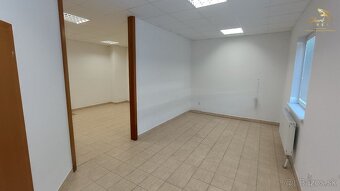 Administratívno-apartmánová budova - 9