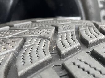 MOON Schwarz Orig.skoda Alu Disky 5x112 215 60 16 Zimné - 9
