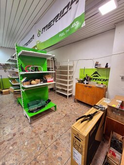 Prenájom obchodný priestor_125 m2_centrum Levice_námestie - 9