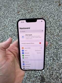 IPhone 13 Pro - baterie 100% - 9